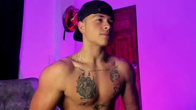 Dominic_Biker__ webcam