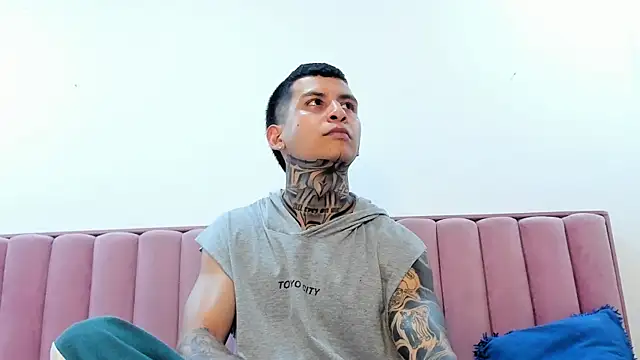 Andrew_sanders68 webcam