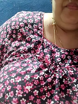 tamilthanushri webcam