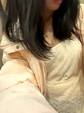 美女yourkeer在线直播