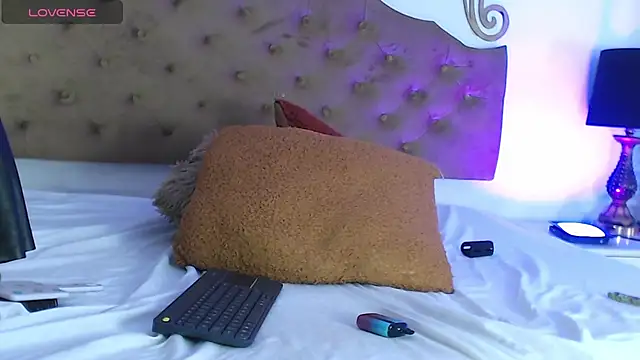 Adara_Ferrara webcam