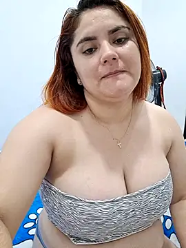 girl_redhead_bigtits webcam