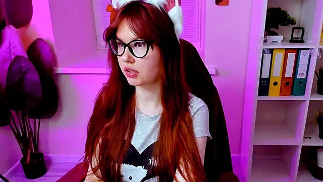 carolgiggly - CarolGiggly's free webcam - UK Sex Cams