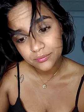 victoria_roussee webcam