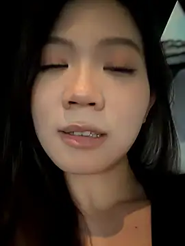 美女yourqiqi66在线直播
