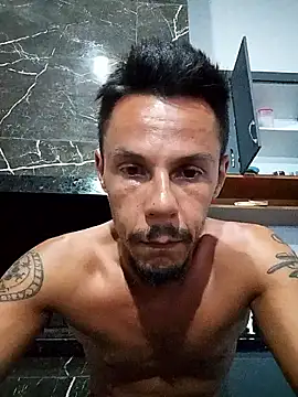 Santanacumxplod webcam