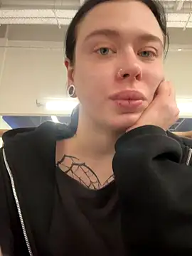 AlishaOfThorns webcam