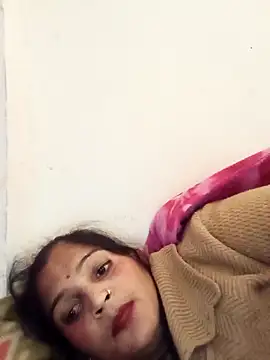 Webcam Model (Mohni_love)  is live.Free join now!