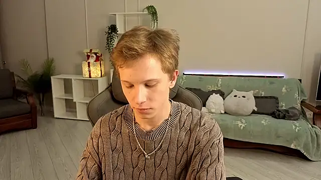 arlekincrop (M young) - hey im back