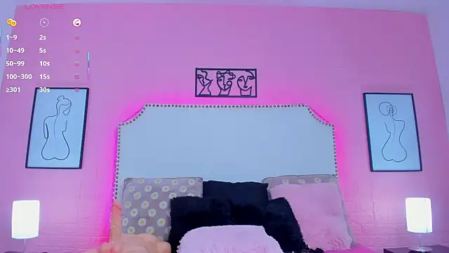 charlotte_kisss webcam