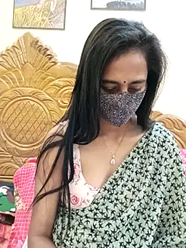 Webcam Model (Softecho-03)  is live.Free join now!