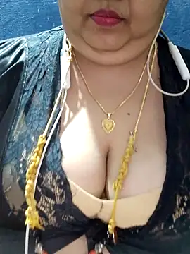 tamilthanushri webcam