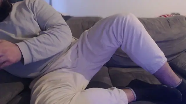 hugemachohandsome webcam