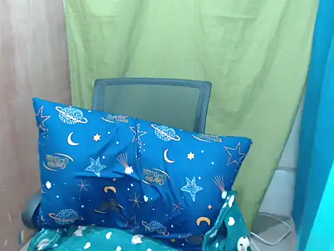 Lovely_apple19 webcam