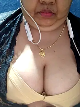 tamilthanushri webcam