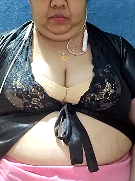 tamilthanushri webcam