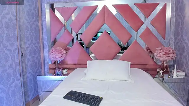 Saritasweet18 webcam