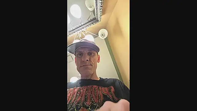 leahcimnikral webcam