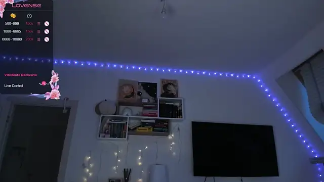 violet_blue_eyes webcam