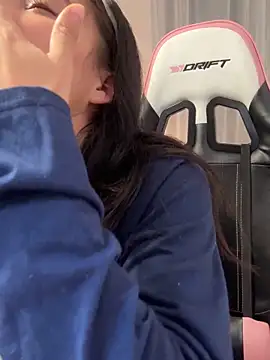 Adriennesexxx webcam