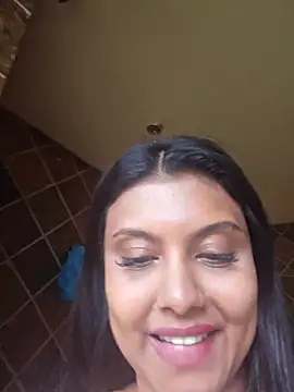 Indian_GlowingMiax webcam