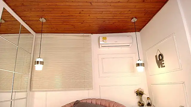 alessia_moon1 webcam