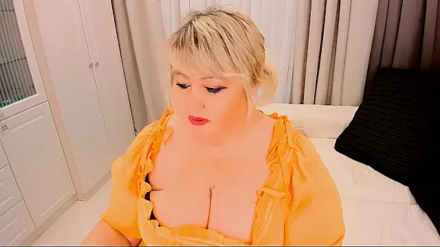 BIGTITSBBW webcam