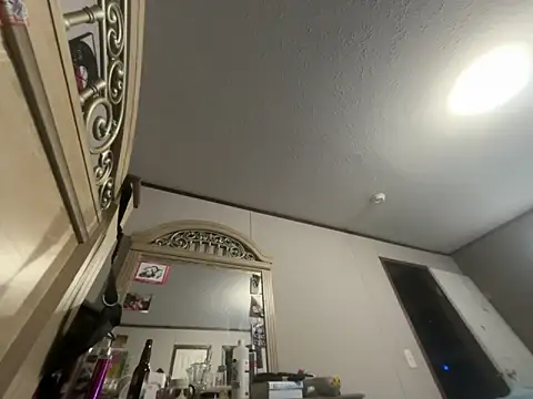 Webcam Model (IvanaPlenty)  is live.Free join now!