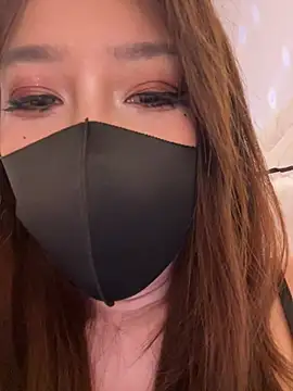 美女qianhan_x在线直播