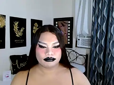 TSbrianaHugeCock webcam