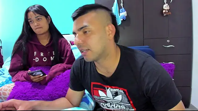 LazyandSniffer28 webcam