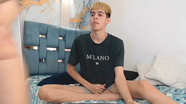 TWINKS_FRIENDS webcam