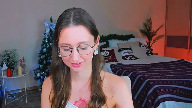 YourLovellyStory webcam