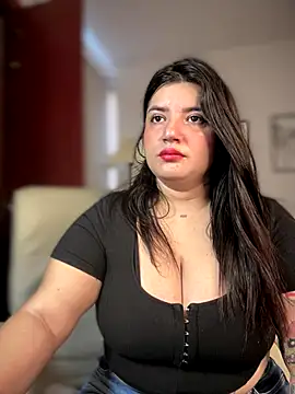 horny_roomiess webcam