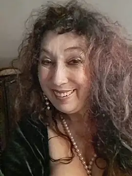 GypsyEsmeralda webcam