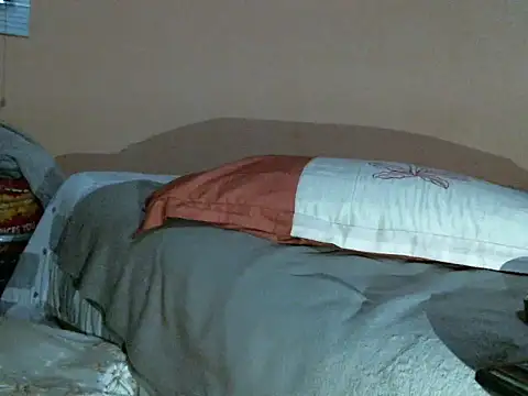 Pretty_miss_devilxxx35 webcam