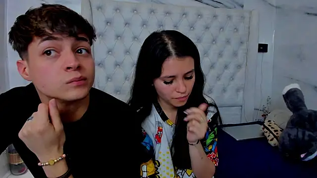 Ari_and_Storm webcam