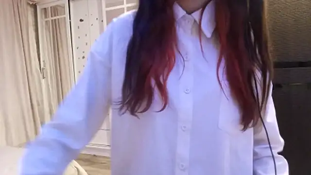 KizzieSchronce webcam