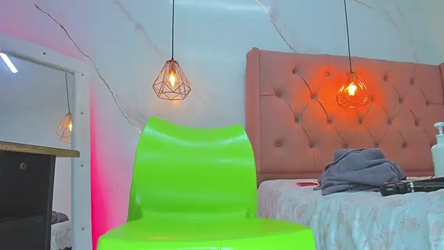 Belle_Brunette webcam