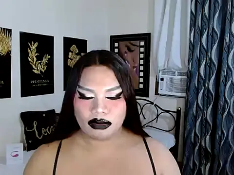 TSbrianaHugeCock webcam