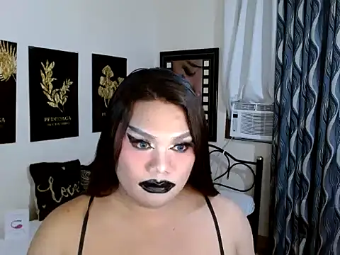 TSbrianaHugeCock webcam