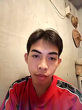 Urhotsilverboy webcam