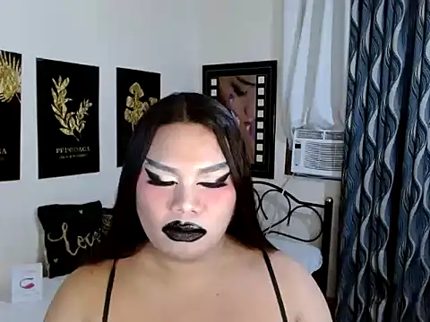 TSbrianaHugeCock webcam