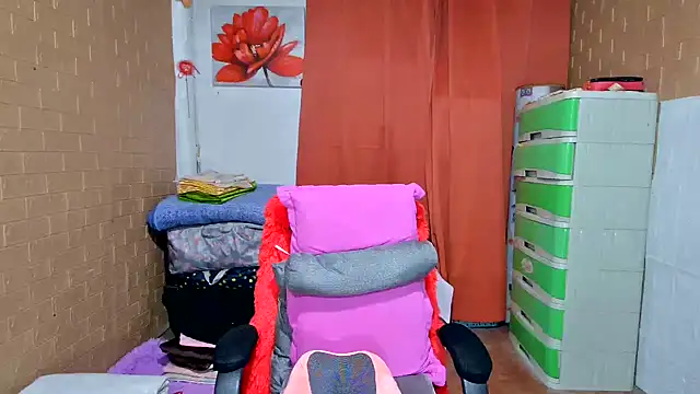 Ugly-Filipina webcam