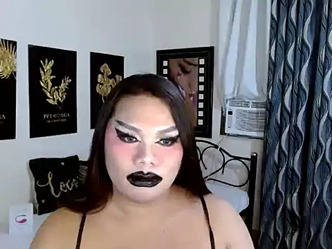 TSbrianaHugeCock webcam