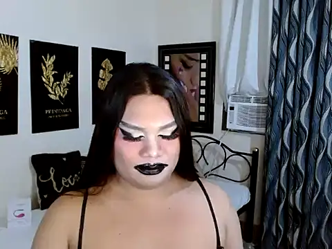 TSbrianaHugeCock webcam