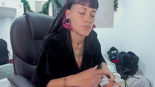 _sharlotte777 webcam