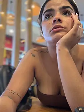 Kaily_Sweet16 webcam