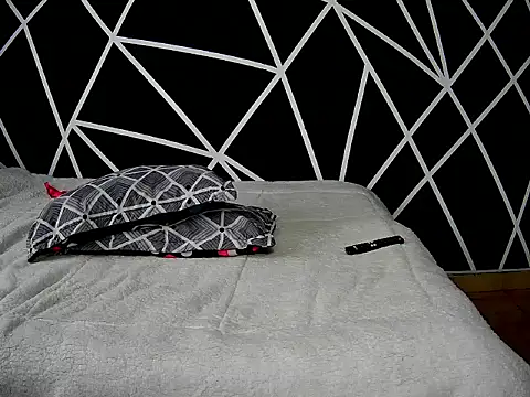 Nicolas_And_Alexa webcam