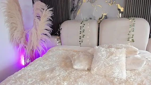 ShaniaDaniels webcam